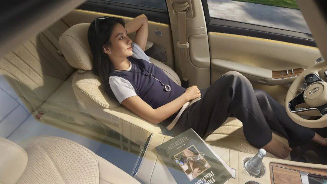 全新問界M7購車指南:標配即豪華,哪款最值得入手?