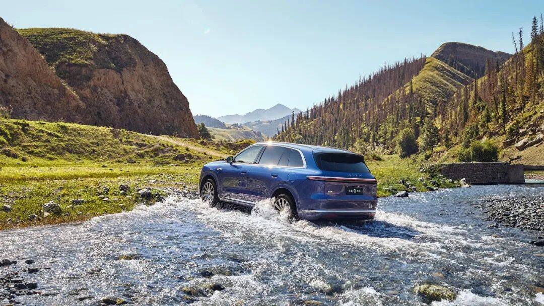 全新問界M7購車指南:標配即豪華,哪款最值得入手?