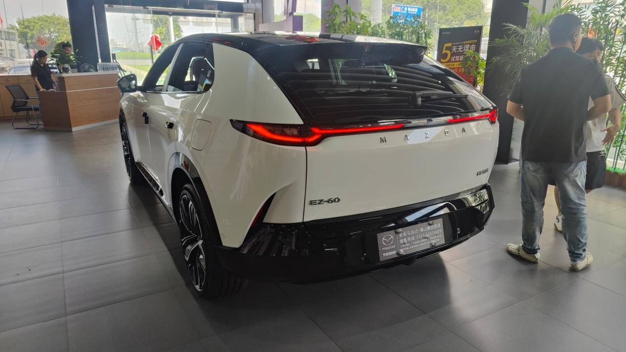獨立試駕馬自達EZ-60:到底是“自主馬自達”還是“換殼深藍”?
