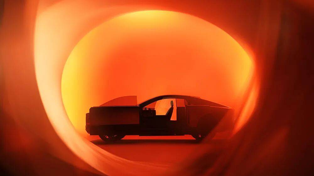 前滑門!這輛旗艦新車的設計很獨特,車尾更是別出心裁