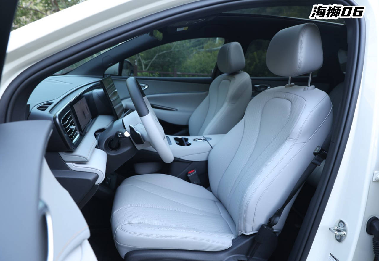 15萬級SUV對決:搭載華為智駕的全新深藍S07和海獅06,誰更全面?