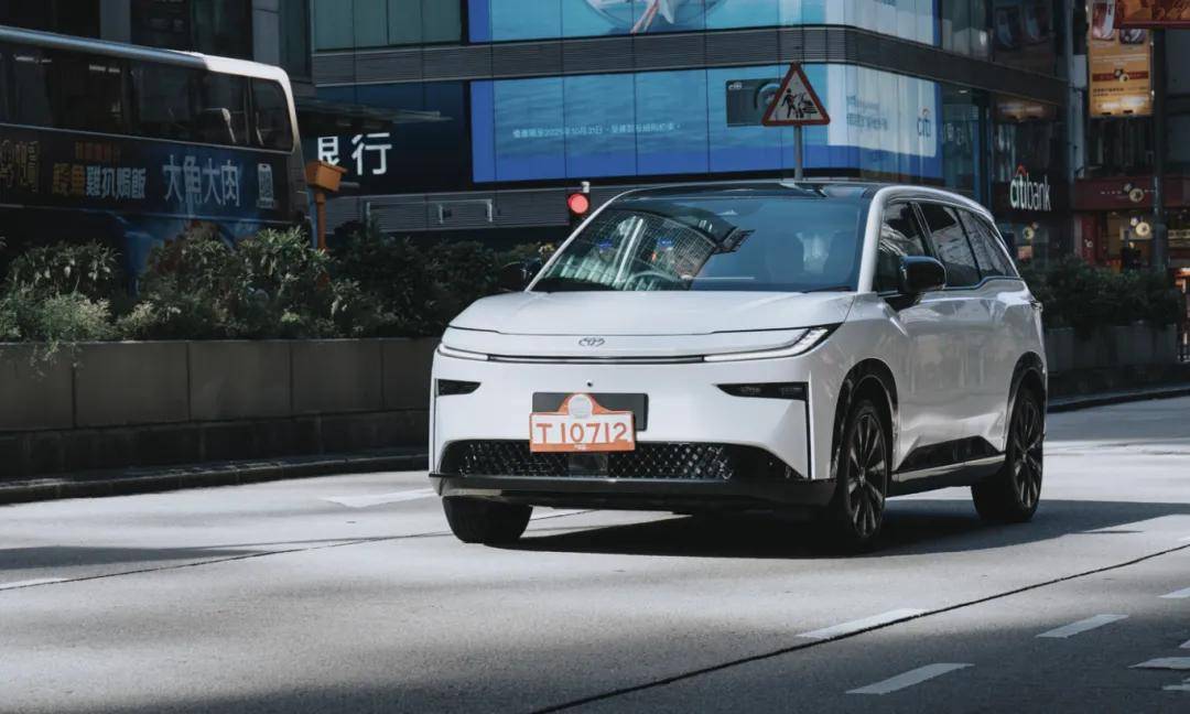 猛龍過江!鉑智3X在港上市,真的只是在賣一款車?