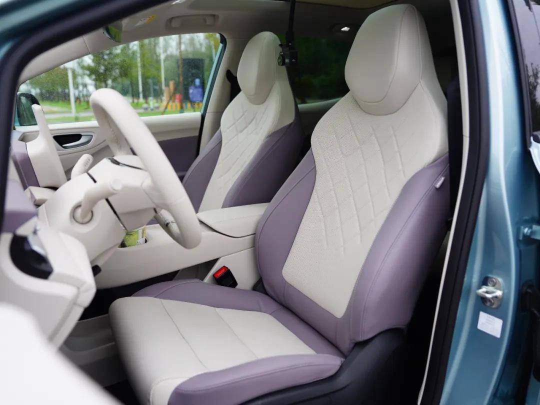 9萬塊530km續航!還帶高速領航和座椅通風?這臺全球車憑啥能賣爆?