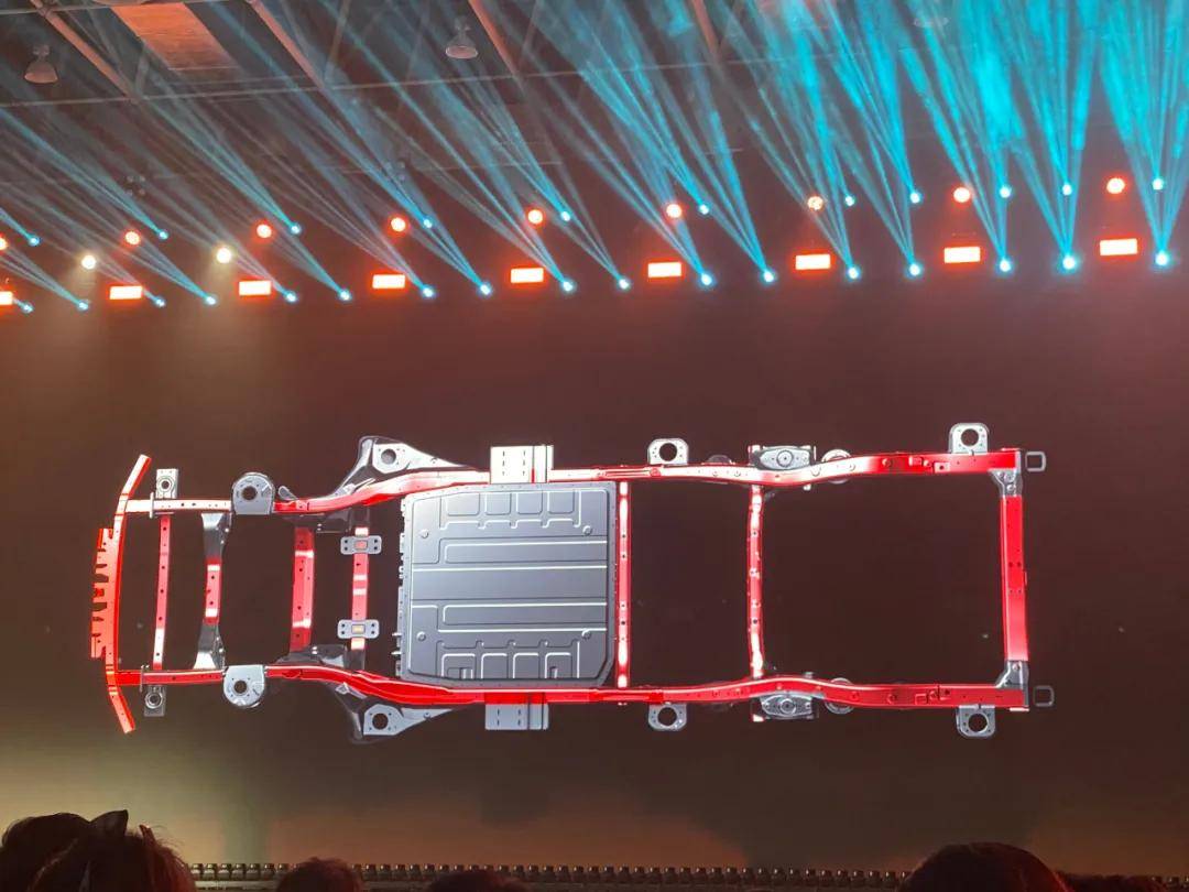 縱橫G700新豪華越野:打開邊界,電混時代中國越野破壘樣式