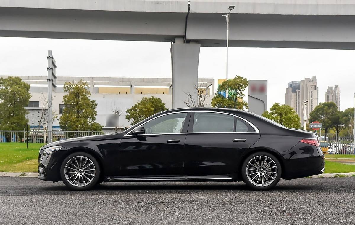 89.88萬起,2026款奔馳S級正式上市!新入門版價格更低,配置微調