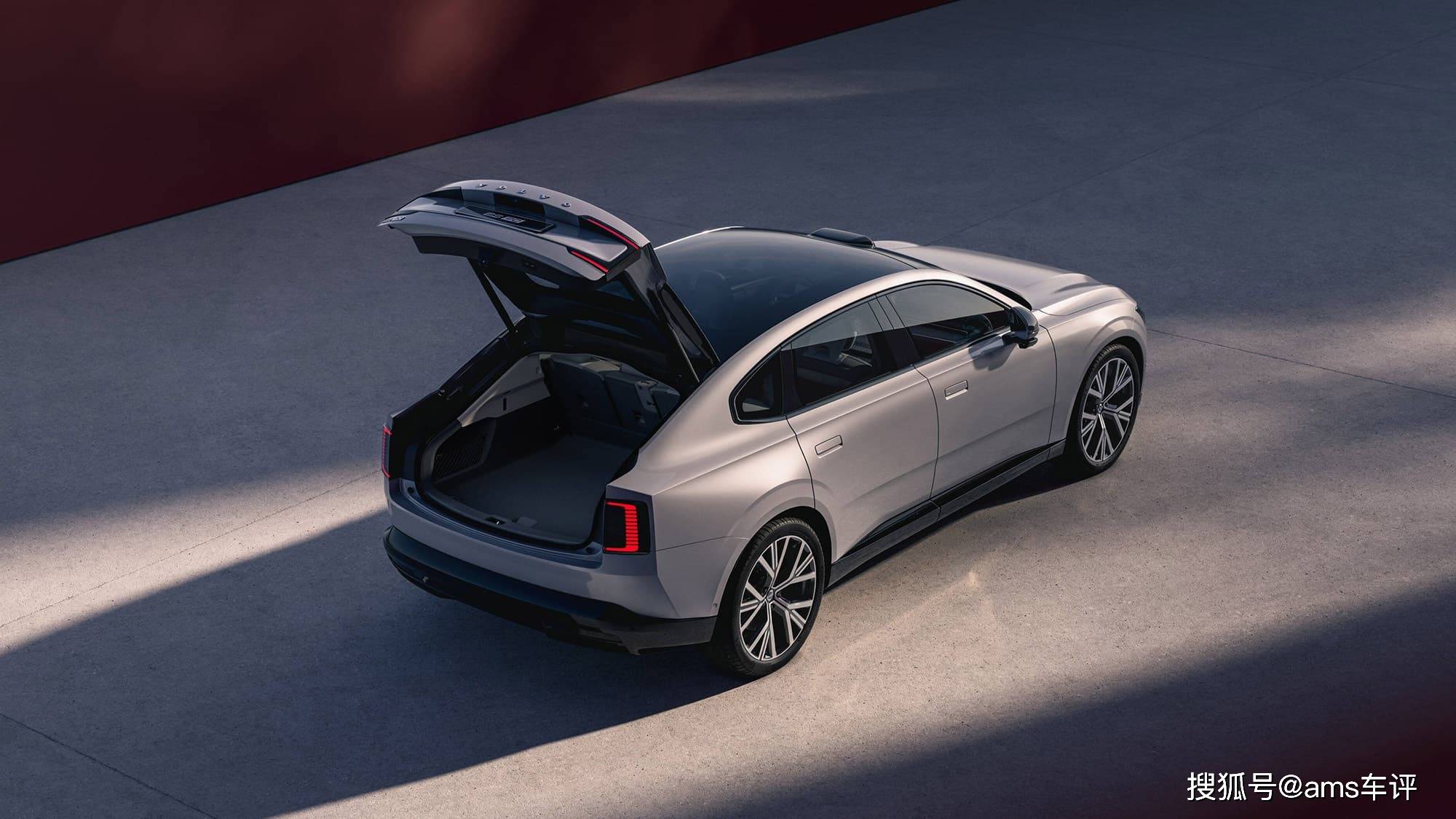 想重新定義電動轎車?首試沃爾沃ES90,竟讓人如此放松