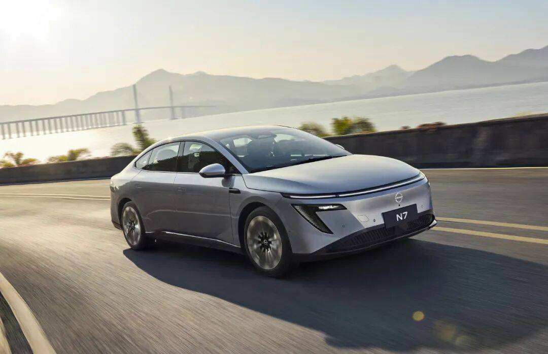 新能源10月銷量丨五家破10萬輛,特斯拉排名下滑,合資略有起色