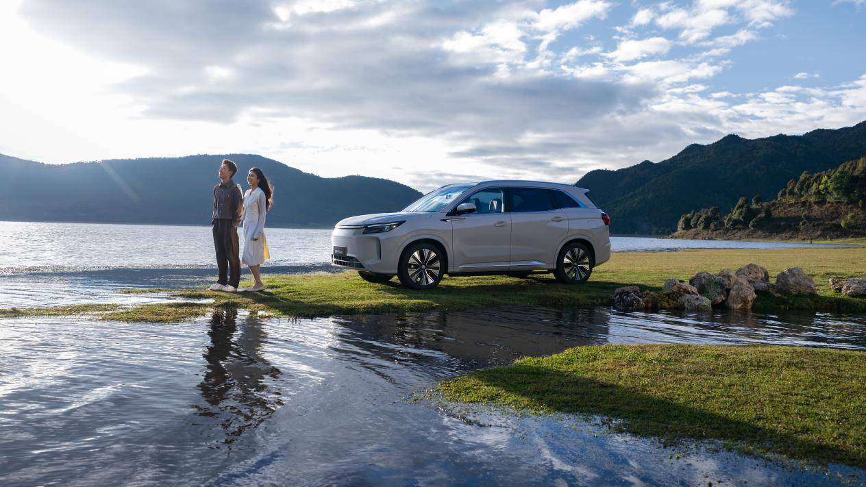 “全場景覆蓋,一車多用”第三代藍電E5 PLUS換新價11.98萬起!