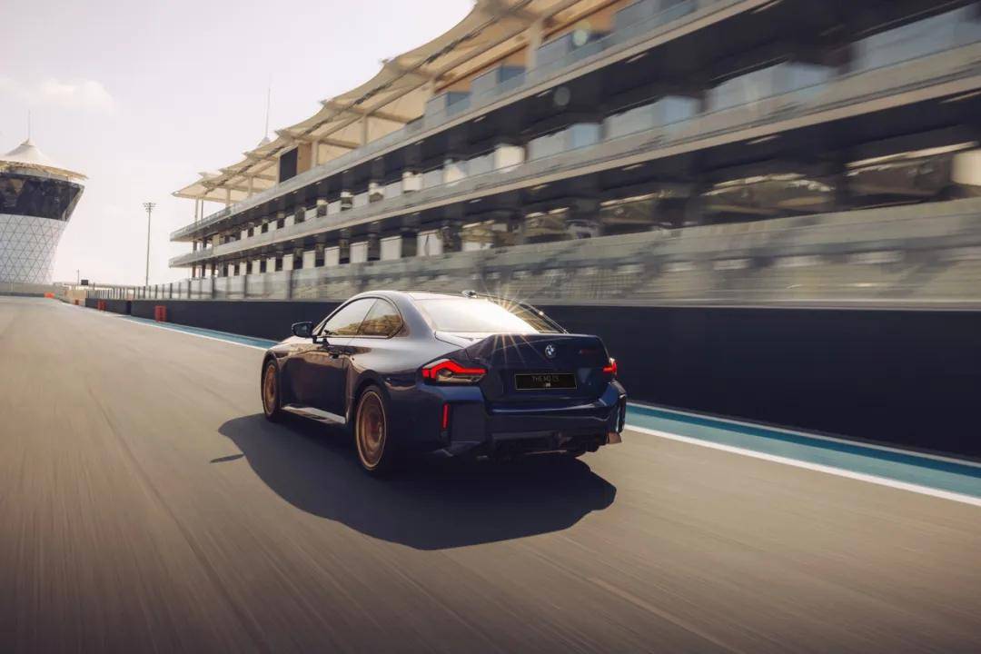 讓我告訴你,什么才是真正有價值的駕駛 | 全新BMW M2 CS