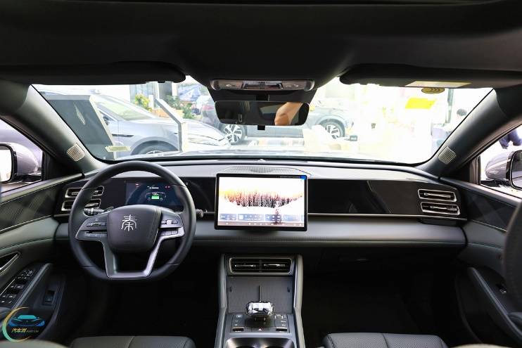 插混帶“T” 舒適有加 風云A8L與秦L誰更適合家用?