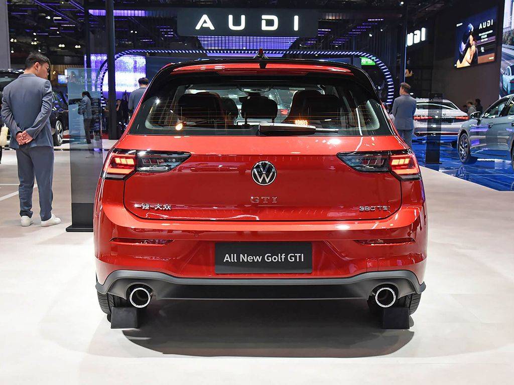 別嘴硬,20萬唯一原廠自帶回火放炮聲的車,真就只有高爾夫GTI