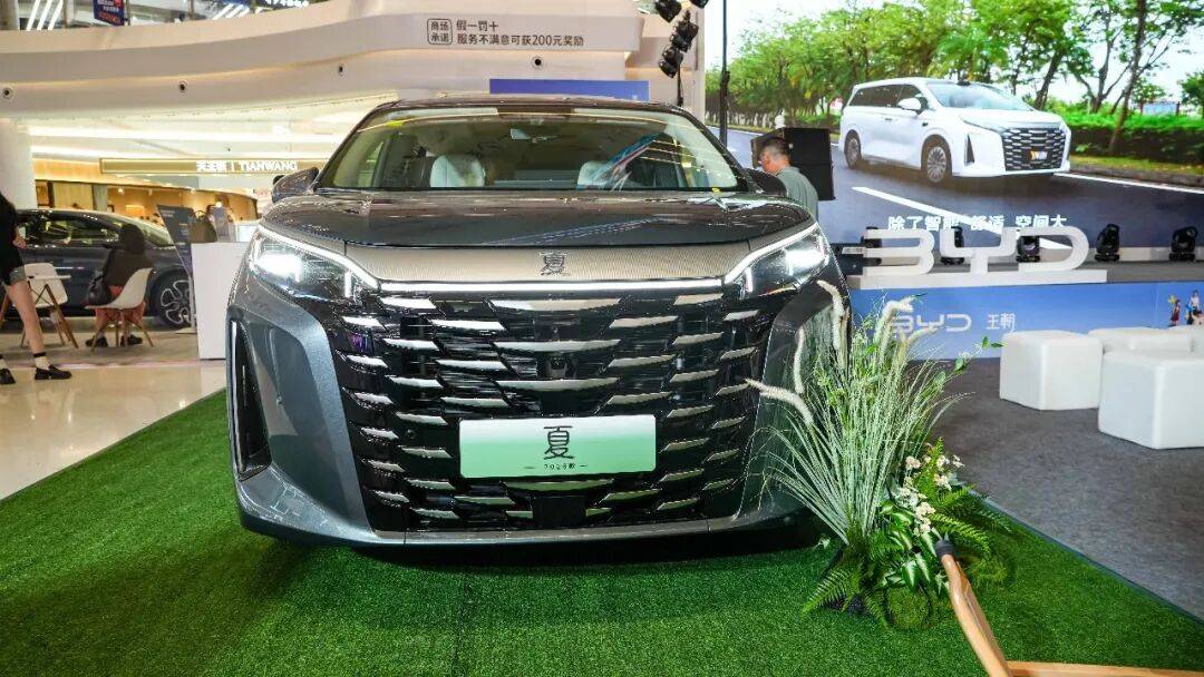 軸距超3米大七座,續(xù)航破千,配三排魔術(shù)座椅,家用必看!