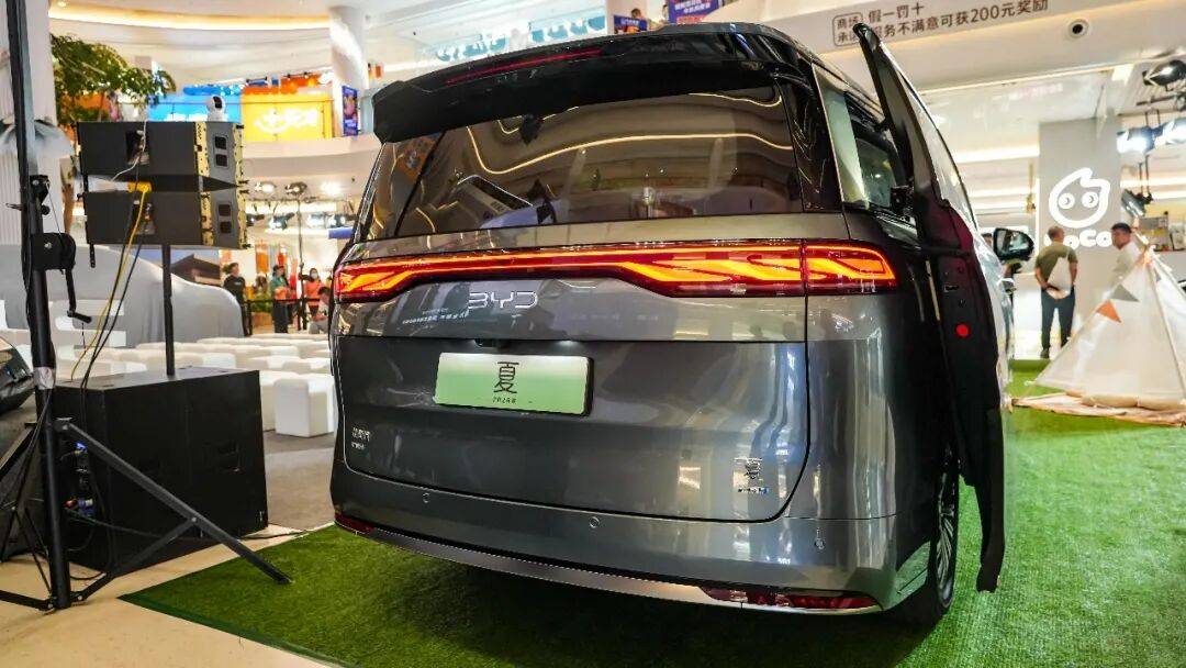 軸距超3米大七座,續(xù)航破千,配三排魔術(shù)座椅,家用必看!