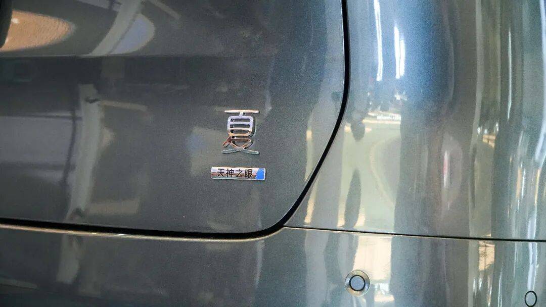 軸距超3米大七座,續(xù)航破千,配三排魔術(shù)座椅,家用必看!