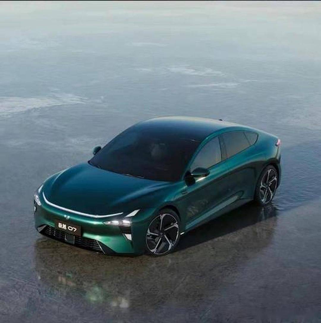 極越07二手車15萬甩賣!萬萬沒想到:倒閉前沒火,倒閉后卻火了