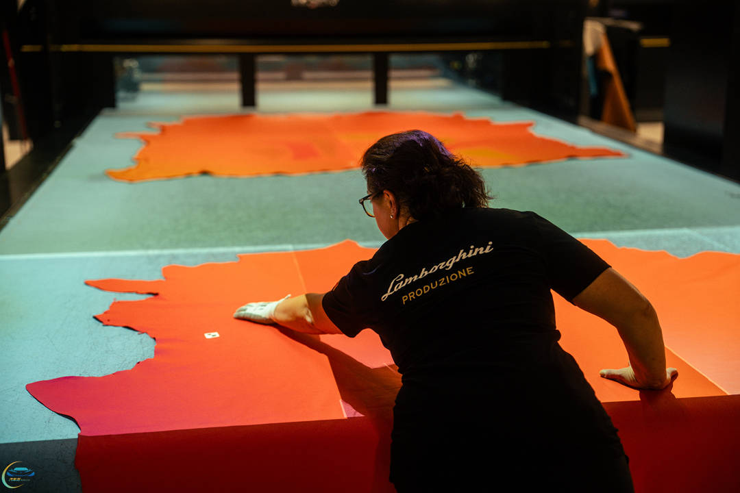 全新Selleria內飾定制工坊啟用 蘭博基尼生產線一天能交付多少輛車?