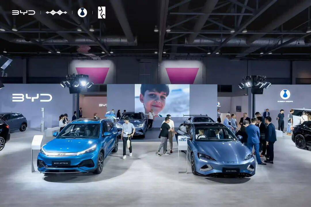 負(fù)增長(zhǎng)下比亞迪下一步咋整?干趴韓國(guó)現(xiàn)代,海外小目標(biāo)150萬輛