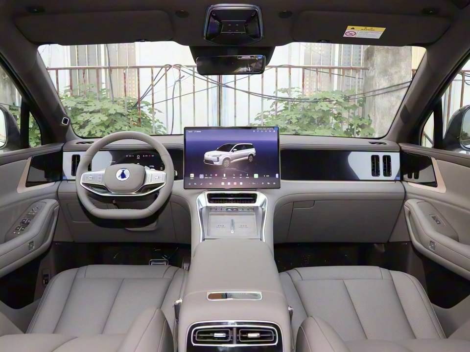 比亞迪無緣高端車?這一招太狠了,一款車擊穿“789”,營銷更頂