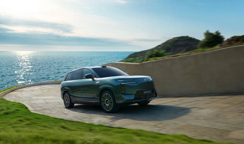 騰勢N8L 29.98萬元起 以科技操控之勢守護全家出行