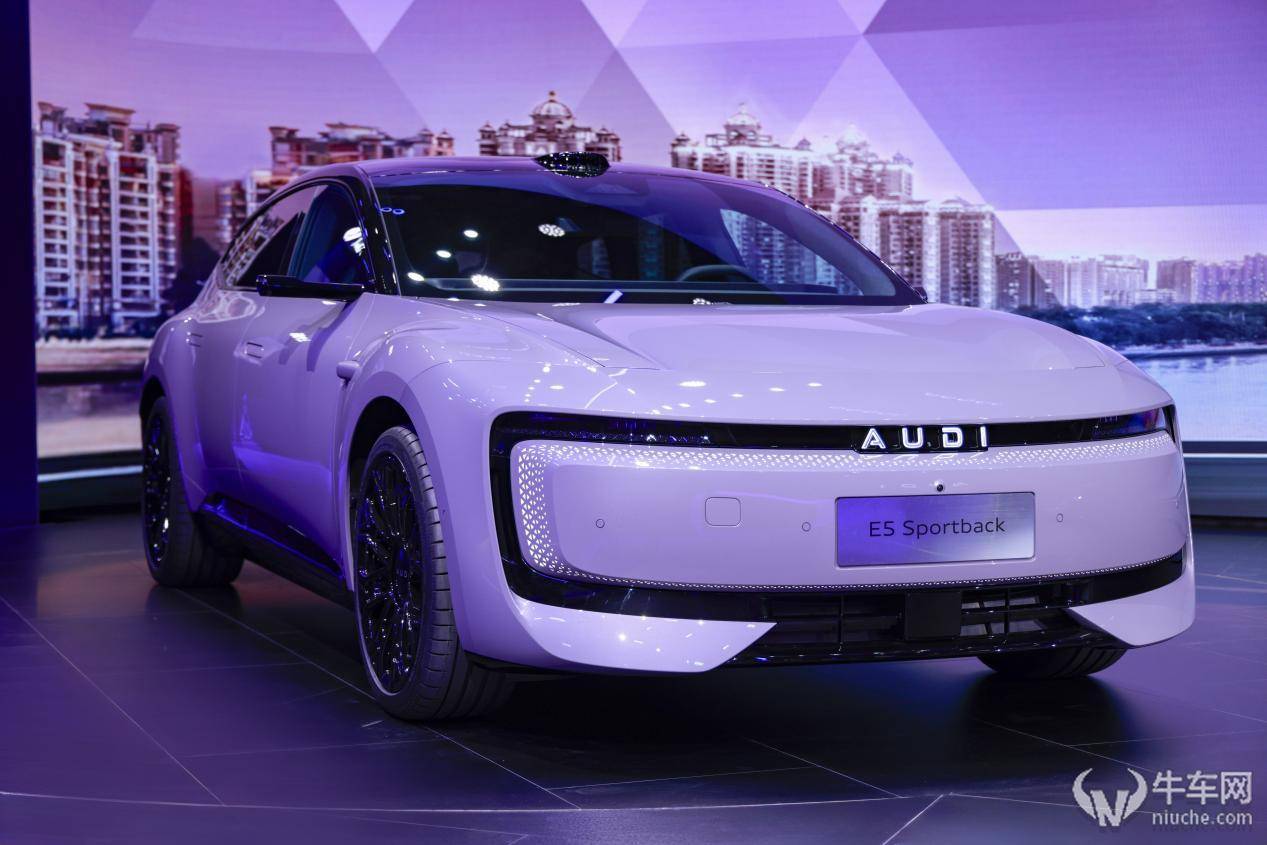 在30萬級純電市場,奧迪E5 Sportback和蔚來ET5T 2025款,誰才是真正駕駛者之選?