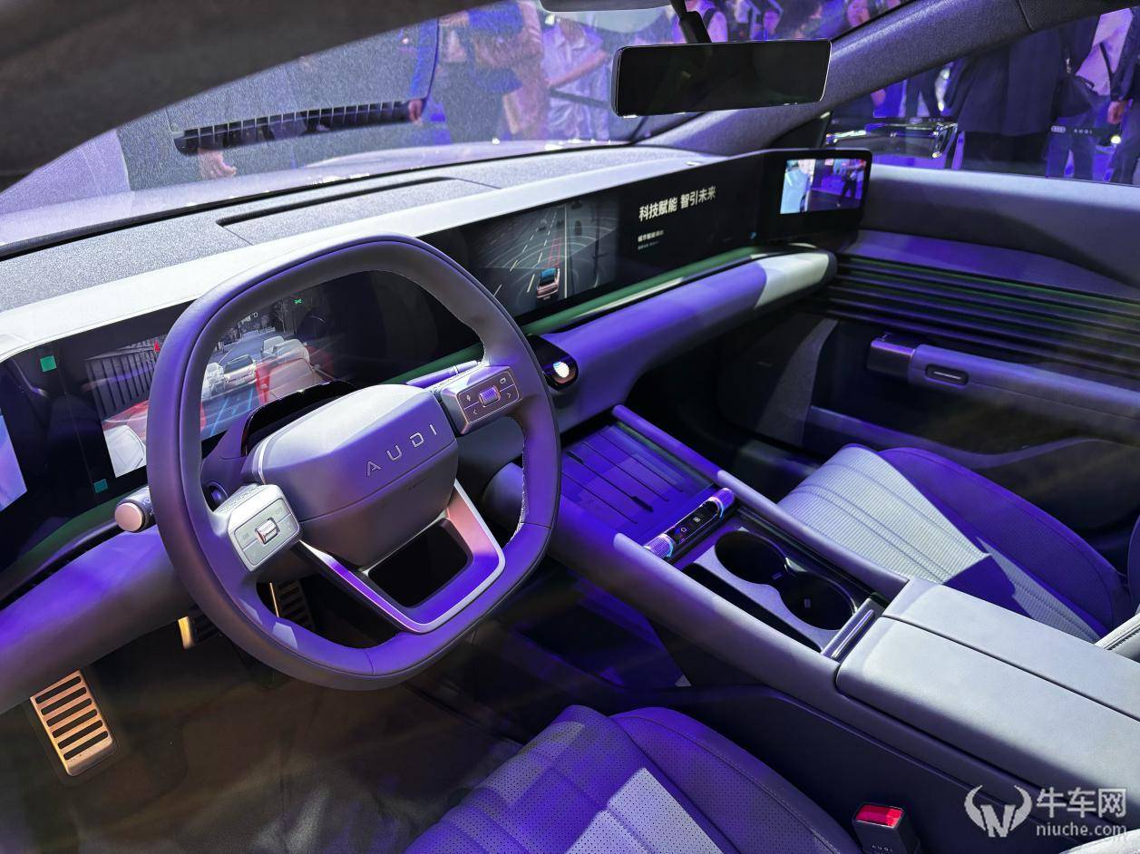 在30萬級純電市場,奧迪E5 Sportback和蔚來ET5T 2025款,誰才是真正駕駛者之選?