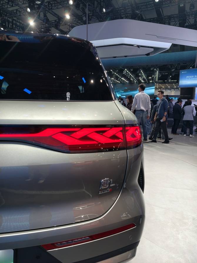 比亞迪唐L新色加持,補貼后售價21.48萬~27.48萬元