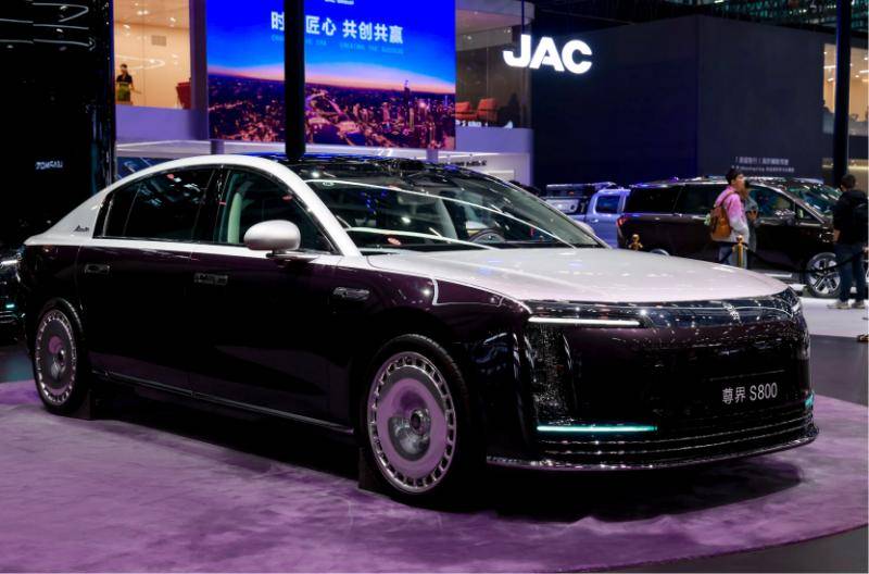 從傳統車企到科技企業,江淮汽車以“三大維度”轉型亮相廣州車展