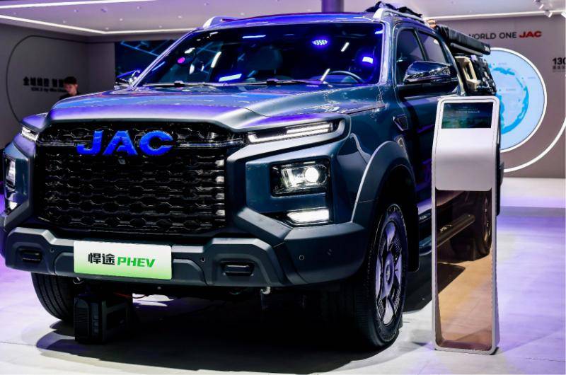 從傳統車企到科技企業,江淮汽車以“三大維度”轉型亮相廣州車展