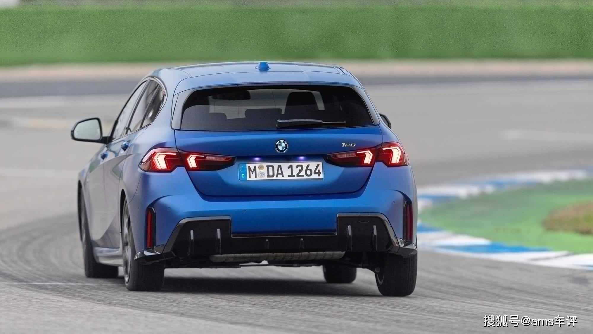 三缸+輕混能跑出什么水平?測(cè)試BMW 120,依舊運(yùn)動(dòng)范兒