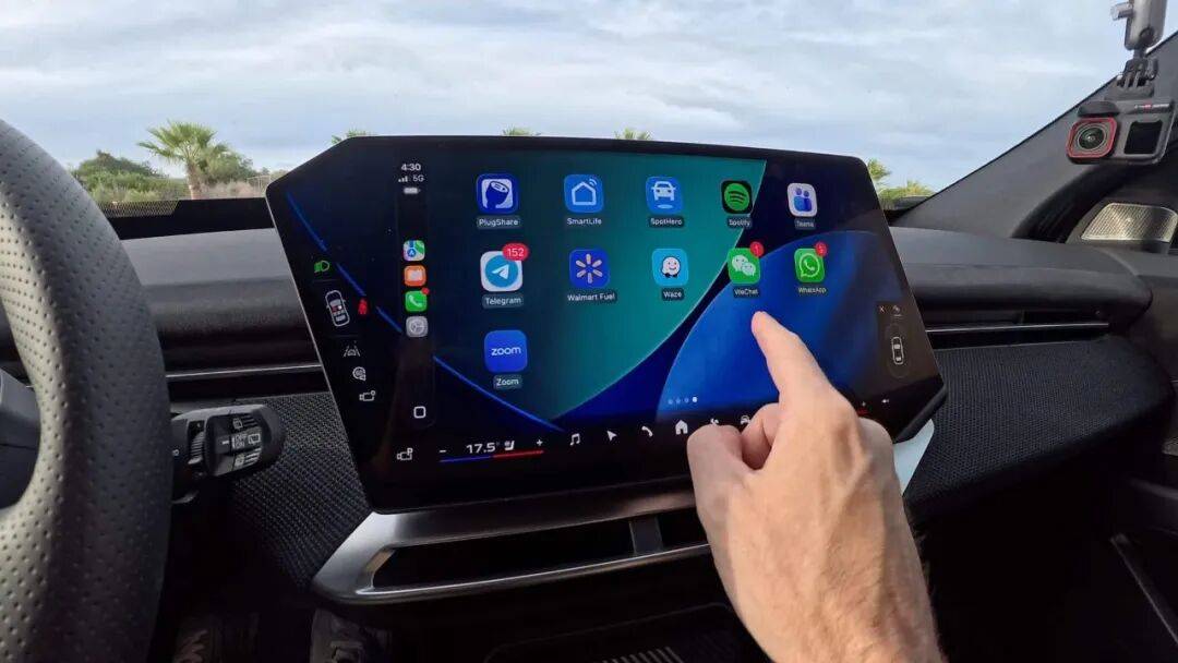 寶馬最新iDrive X系統(tǒng)僅支持Apple CarPlay地圖功能