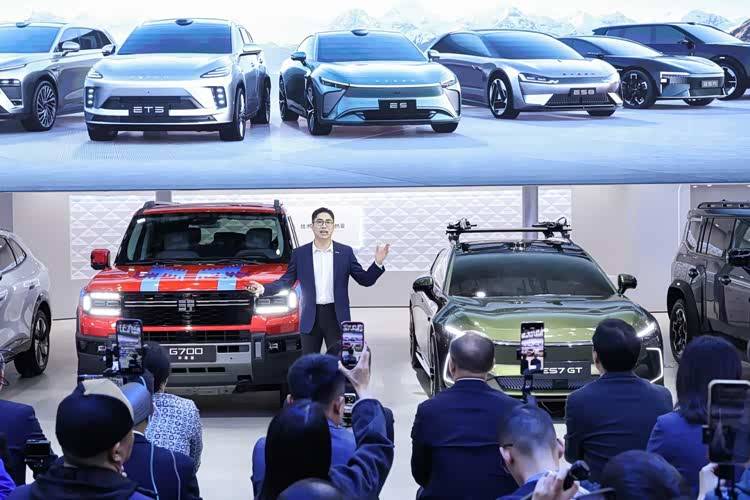 用戶(hù)是紙技術(shù)是筆星途雙線(xiàn)敘事下的探索與價(jià)值