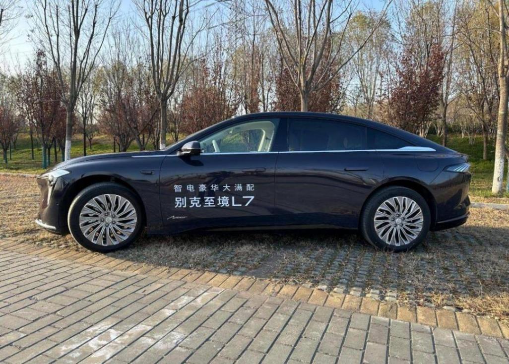 智電豪華大滿配,試駕全新別克至境L7