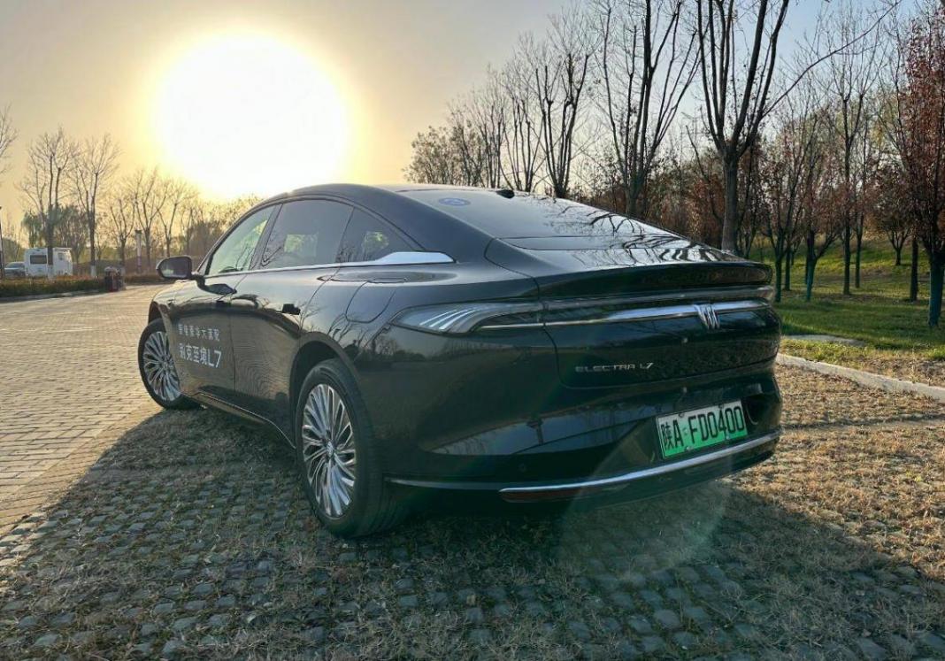 智電豪華大滿配,試駕全新別克至境L7