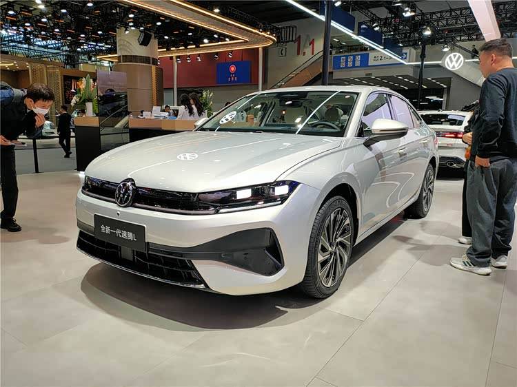一汽-大眾全新一代速騰L和中期改款攬巡這兩款車型的出現(xiàn),凸顯了傳統(tǒng)車企在應(yīng)對行業(yè)變革時的靈活性與韌性