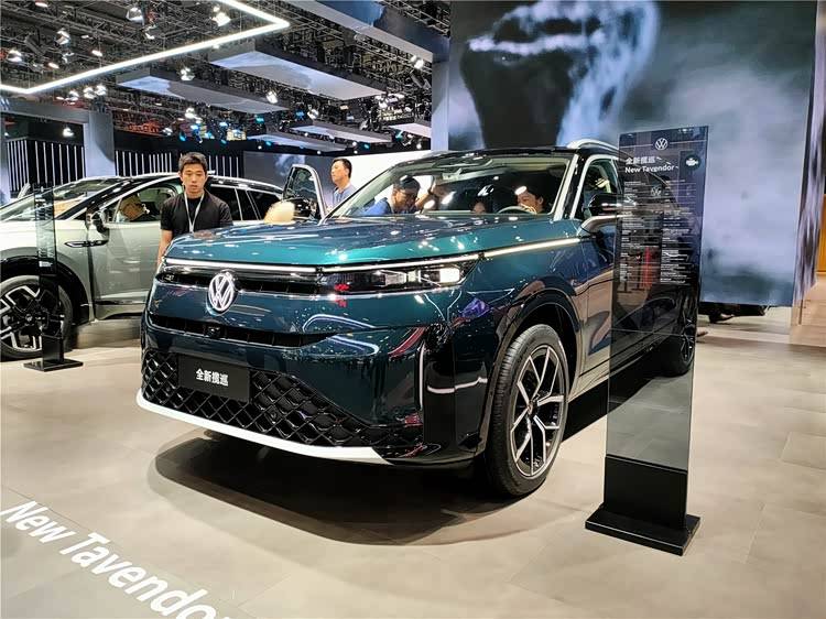 一汽-大眾全新一代速騰L和中期改款攬巡這兩款車型的出現(xiàn),凸顯了傳統(tǒng)車企在應(yīng)對行業(yè)變革時的靈活性與韌性