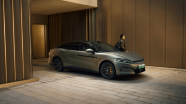 比亞迪漢L攜新車(chē)色與智能OTA登場(chǎng),補(bǔ)貼后售價(jià)19.48萬(wàn)~26.48萬(wàn)元