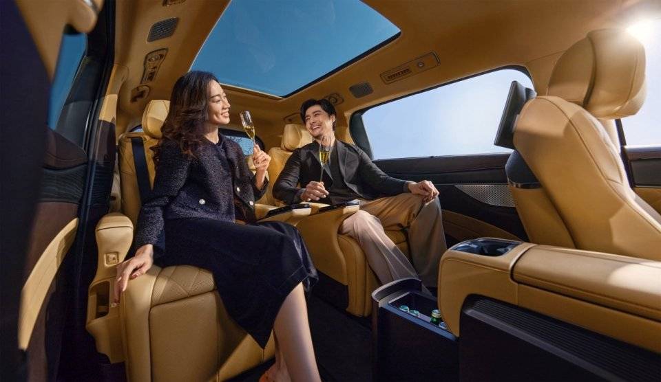 全球首款達成第30萬輛交付的新能源MPV,騰勢D9再創中國豪華MPV新高度