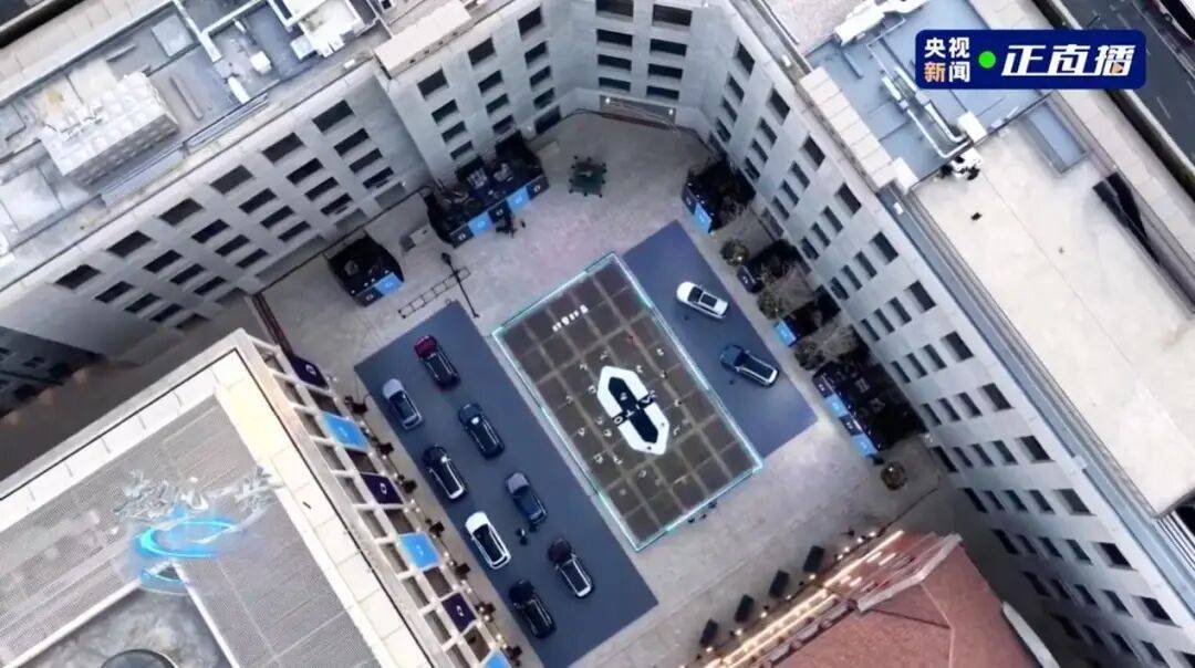 賽力斯張興海亮相鴻蒙智行年度直播 分享問界品牌成長歷程