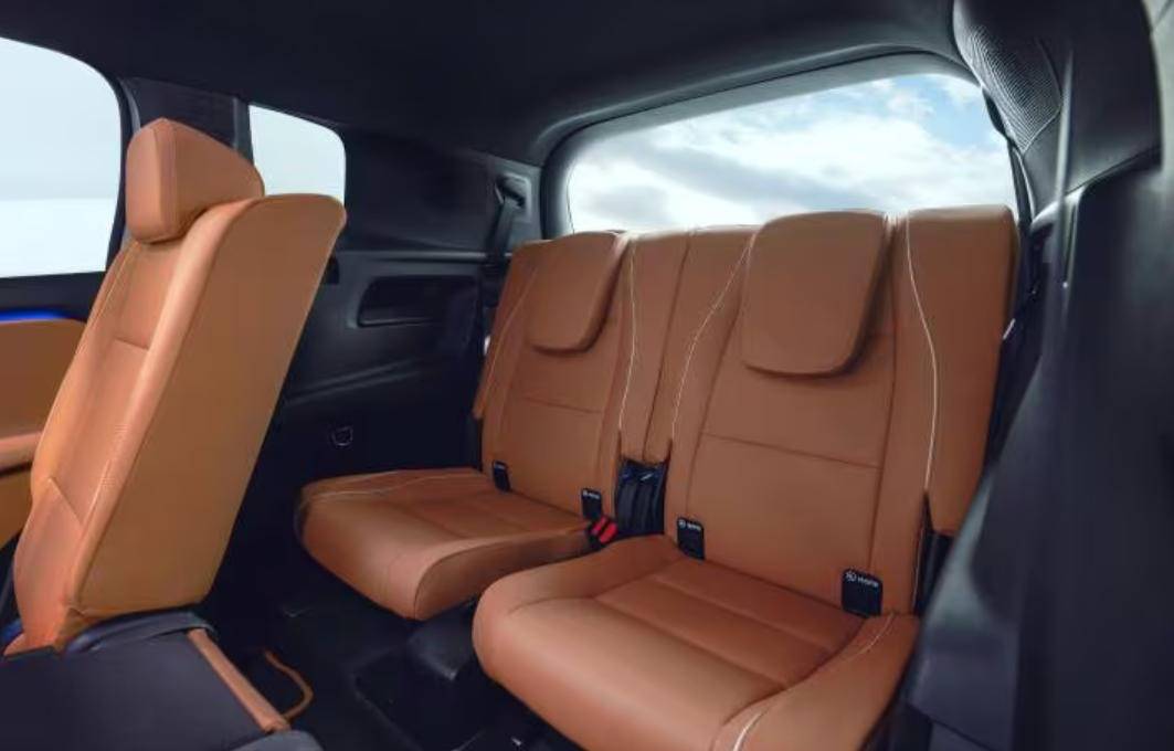 新一代奔馳GLB,結構大改,三連桿前懸掛,鍛造鋁合金制成