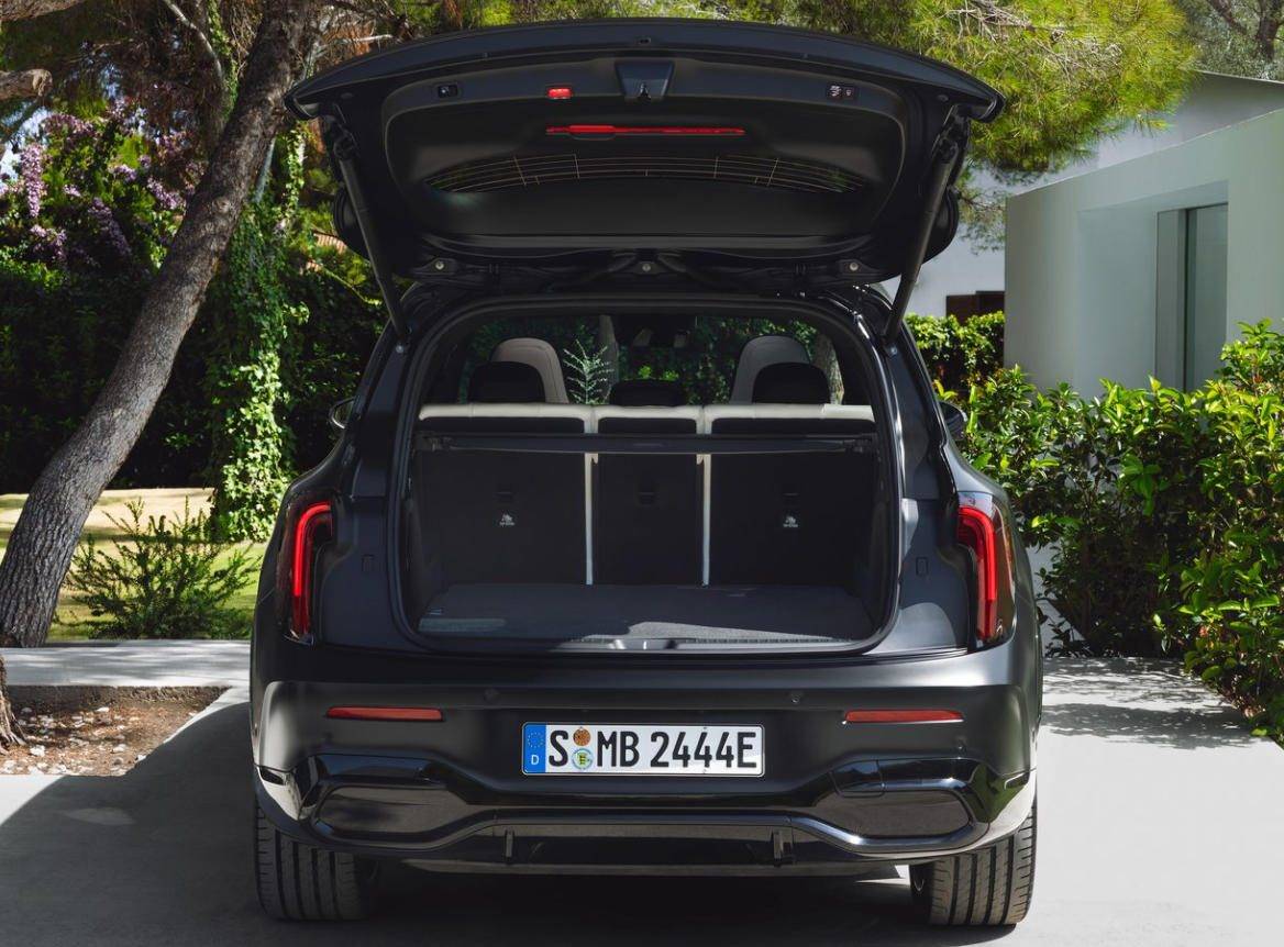 新一代奔馳GLB,結構大改,三連桿前懸掛,鍛造鋁合金制成