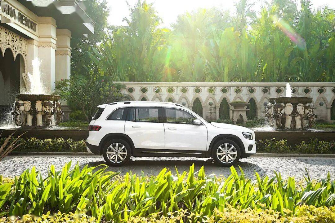 全新一代奔馳GLB發布,現款GLB好看但好開嗎?