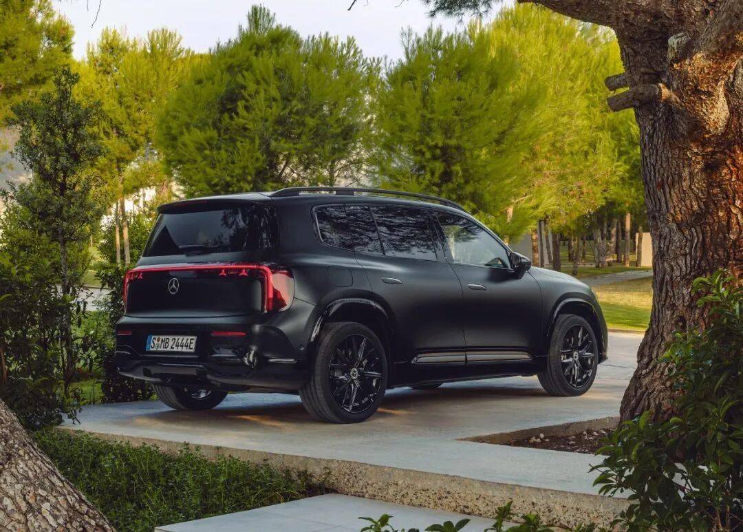 全新一代奔馳GLB發布,現款GLB好看但好開嗎?