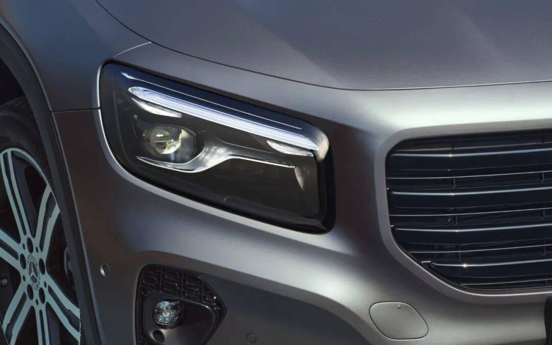 全新一代奔馳GLB發布,現款GLB好看但好開嗎?