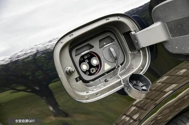 海獅06 DM-i對比長安啟源Q07激光版:冬季全家出游,選誰更舒適?
