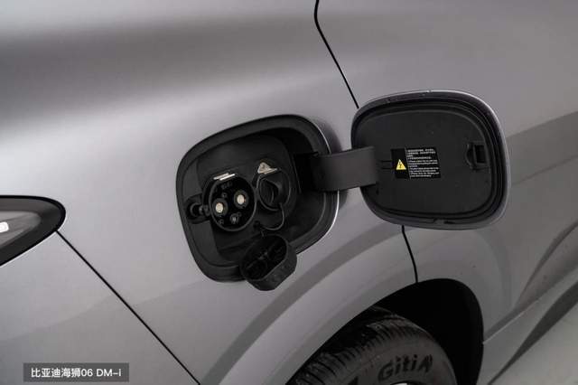 海獅06 DM-i對比長安啟源Q07激光版:冬季全家出游,選誰更舒適?