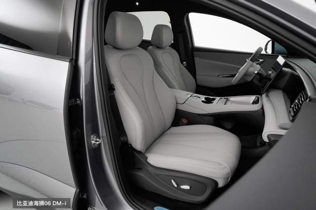 海獅06 DM-i對比長安啟源Q07激光版:冬季全家出游,選誰更舒適?
