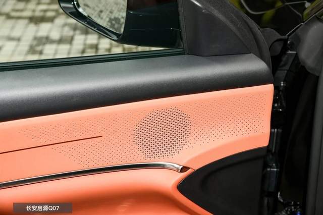 海獅06 DM-i對比長安啟源Q07激光版:冬季全家出游,選誰更舒適?